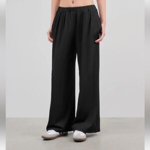 Black Wide-Leg Women's Pants